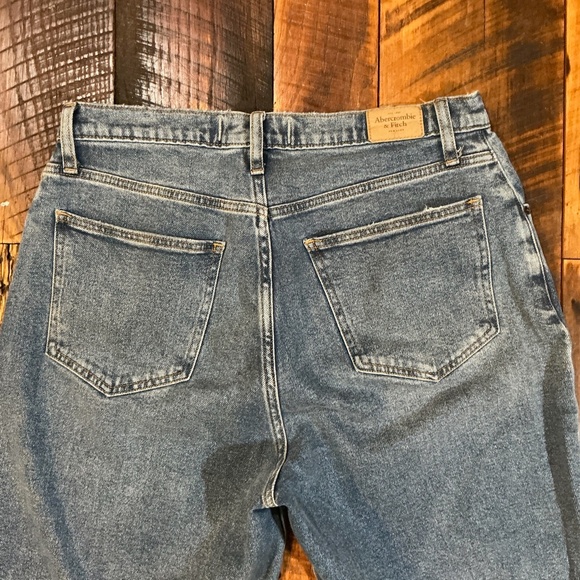 Abercrombie & Fitch 90s Straight Ultra High Rise Jeans – Curve Love – Size 31/12 - Picture 7 of 8